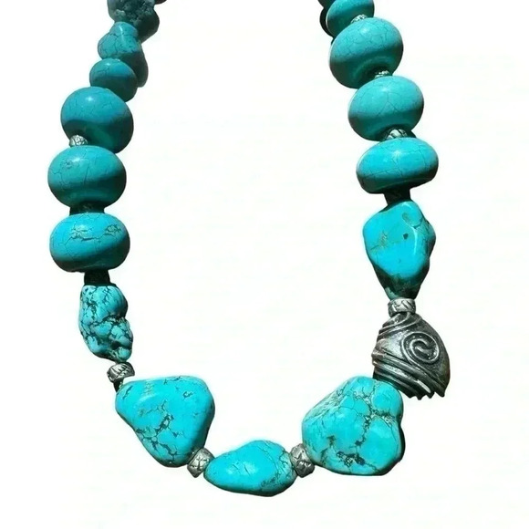 Chico’s Turquoise Statement Necklace 11” long but does include an extender - Picture 1 of 3